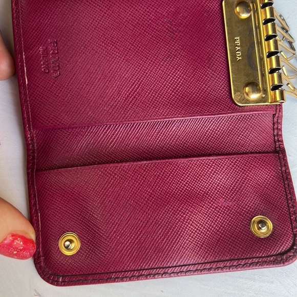 Auth. PRADA Gather Leather 6 Ring Key Case Wallet Pink Gold Tone Hardware Logo - Picture 15 of 17